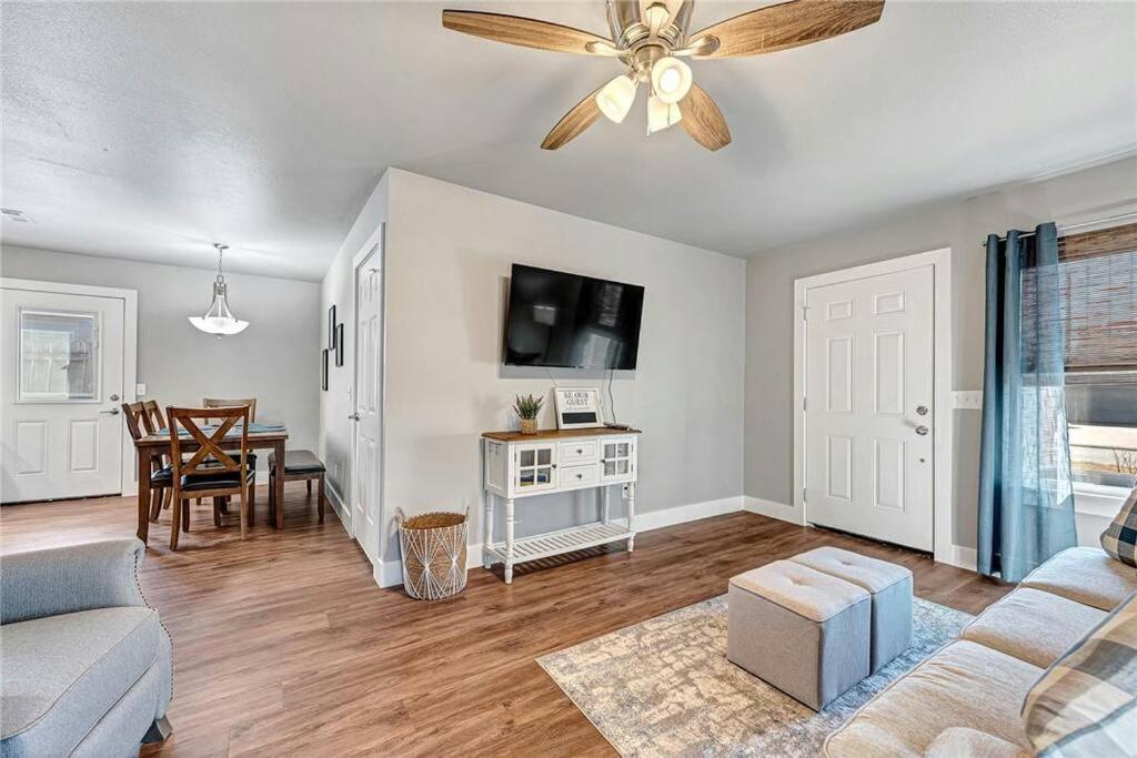 Villa House Of Charm! Bike Trails & New Walmart Hq Bentonville Esterno foto