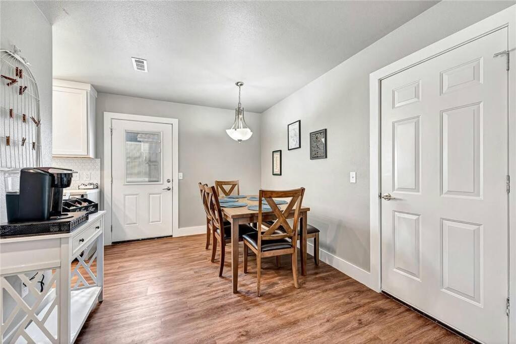 Villa House Of Charm! Bike Trails & New Walmart Hq Bentonville Esterno foto