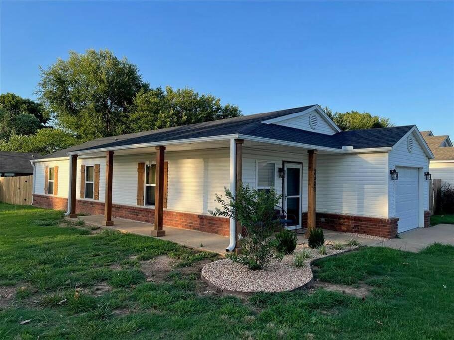 Villa House Of Charm! Bike Trails & New Walmart Hq Bentonville Esterno foto